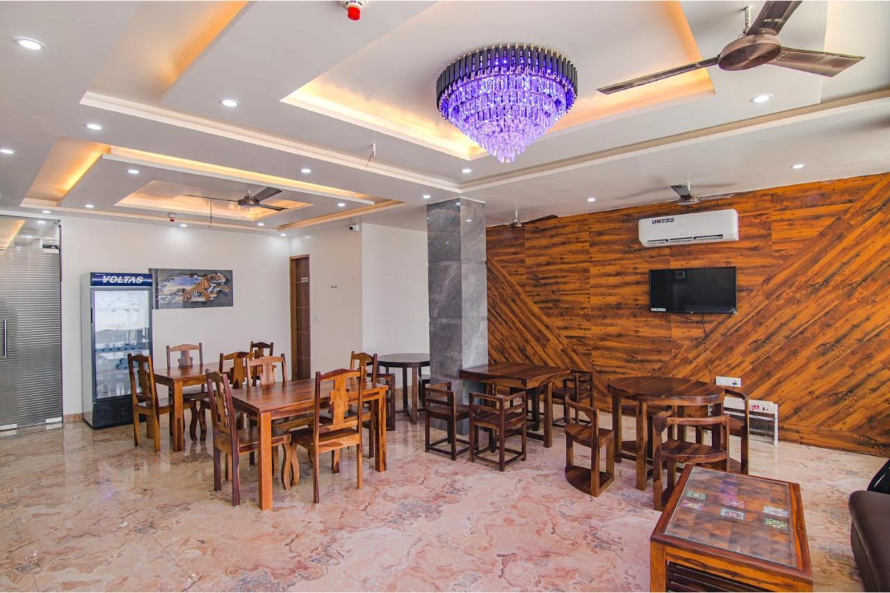 Fabhotel Meridian Inn Mohali Zewnętrze zdjęcie