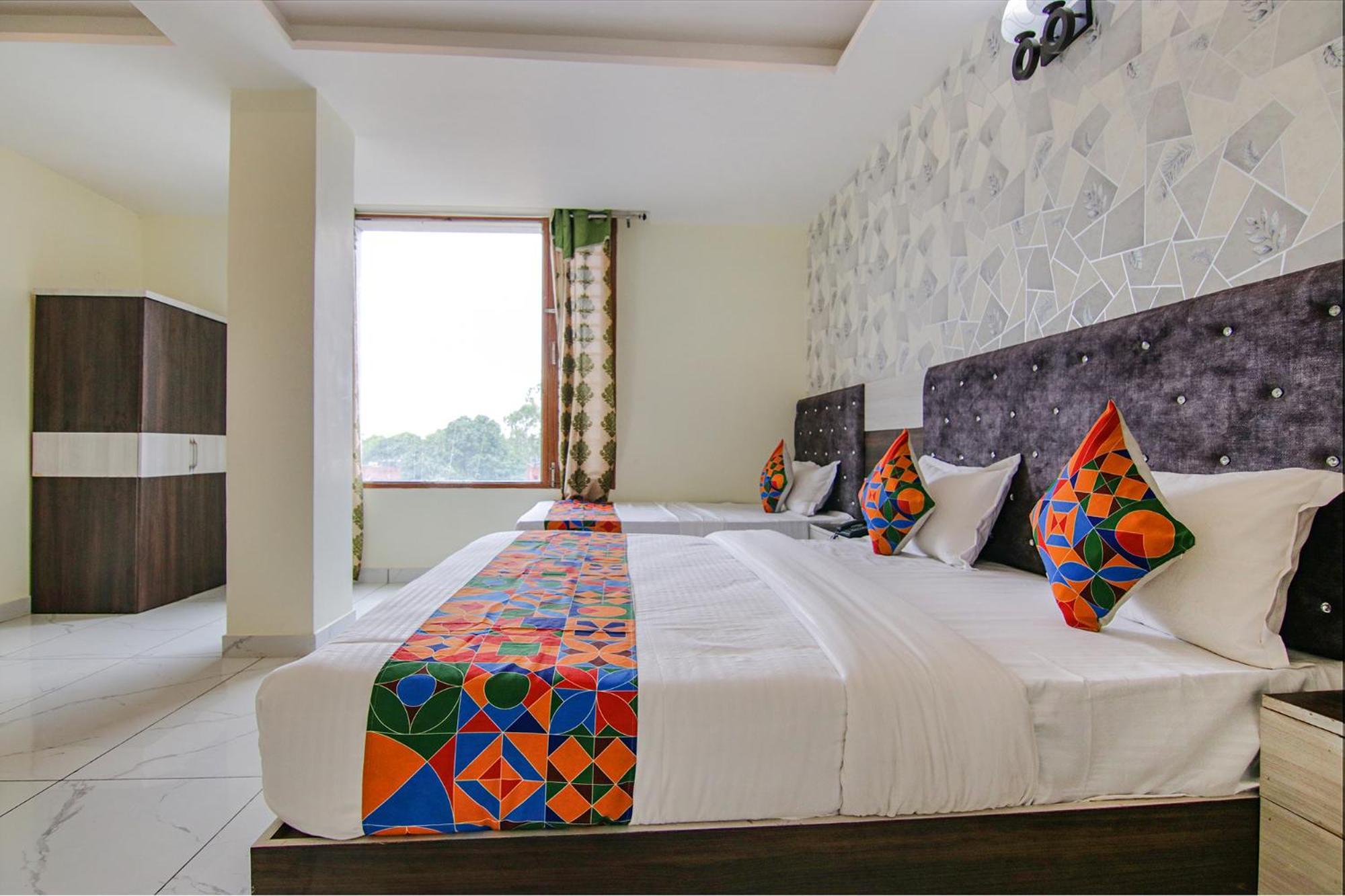 Fabhotel Meridian Inn Mohali Zewnętrze zdjęcie