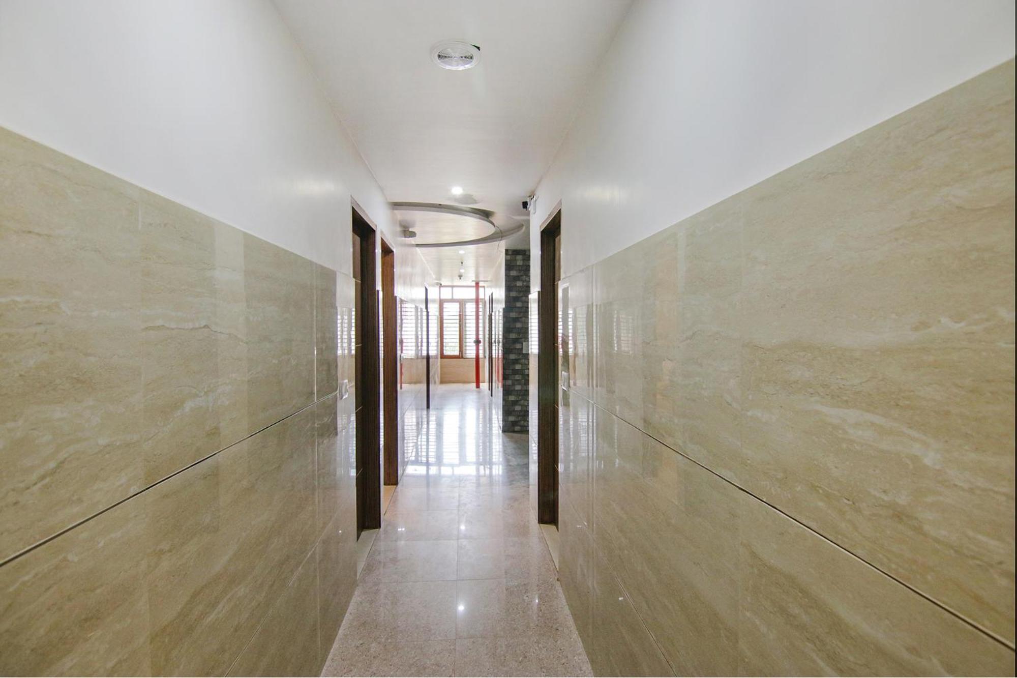 Fabhotel Meridian Inn Mohali Zewnętrze zdjęcie